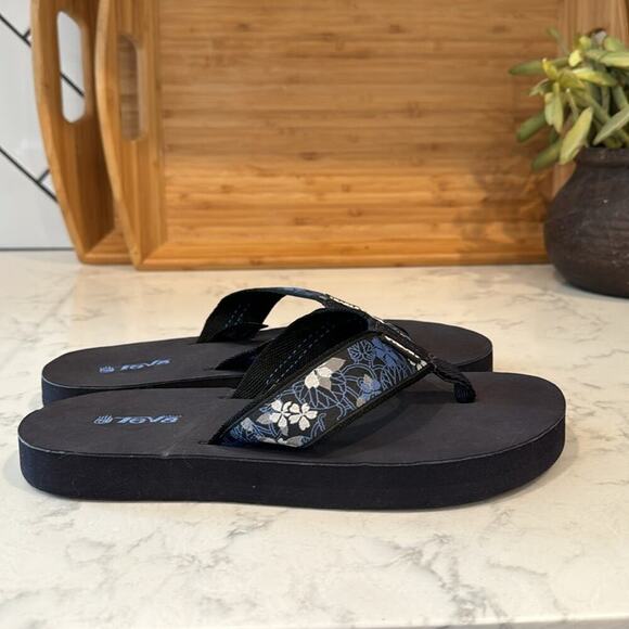 Teva Mush Mandalyn Sandal Black Blue Floral Comfort FlipFlop thick sole size 7 - Picture 3 of 8